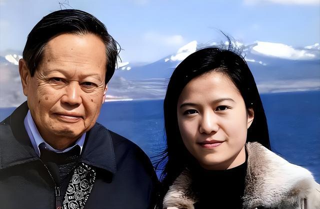 世界杯高清赛事入口-卷巨额遗产出逃英国，给杨振宁戴绿帽子，翁帆身上的谣言有多离谱